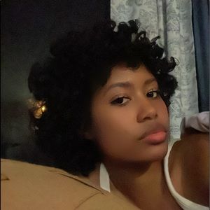 Meet your Posher, Mykayla